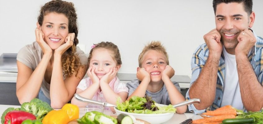 Kolme vinkkiä arkiruokailun helpottamiseen